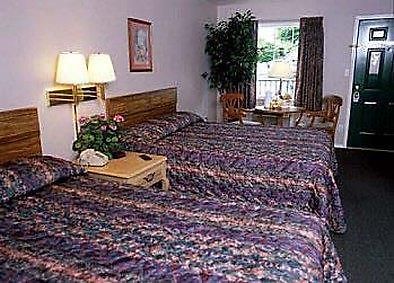Surrey Inn Branson Szoba fotó